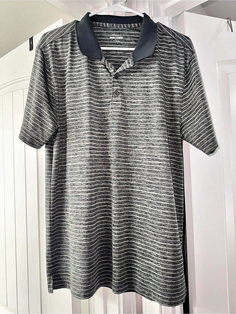 Greg Norman Men's Polo in Gray & Black Like New